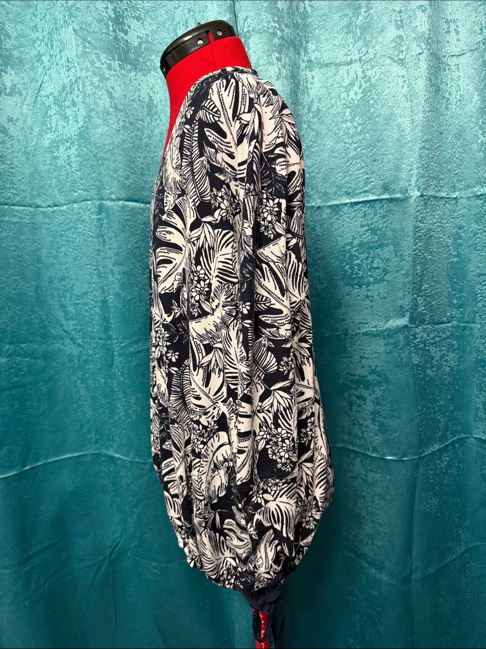 Navy & White Tropical V-Neck Tunic - Picture 2 of 5